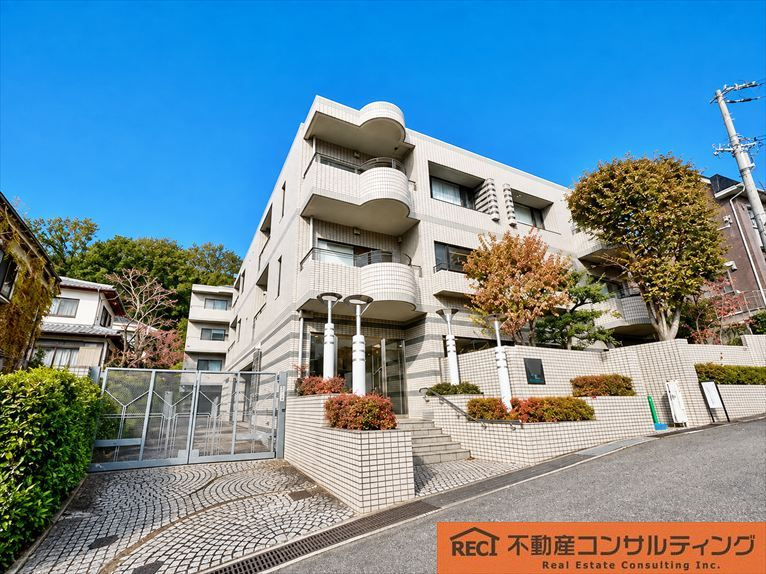 プレスティージュ苦楽園の外観