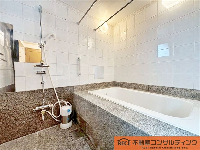 プレスティージュ苦楽園の浴室|緑豊かで閑静な住宅地！