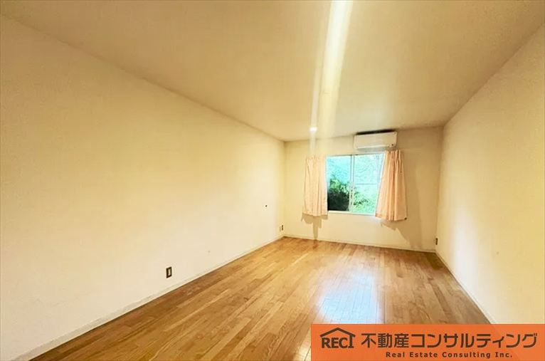神戸市灘区篠原伯母野山町3丁目　中古戸建の寝室