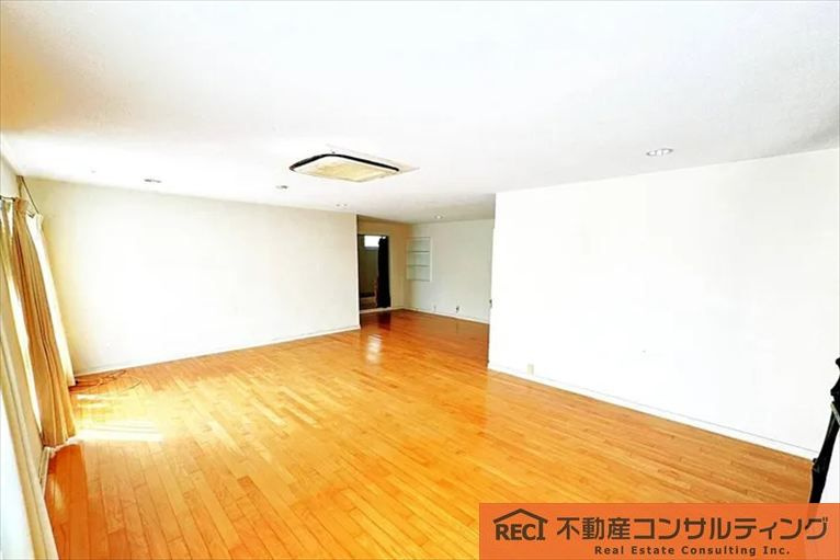 神戸市灘区篠原伯母野山町3丁目　中古戸建の洋室