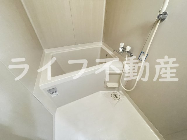 アイケイハイツ高井田A棟の浴室|コンパクトで使いやすいお風呂です