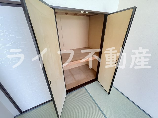 アイケイハイツ高井田A棟の収納|小物を収納するのに便利です