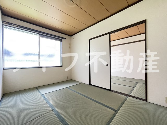 アイケイハイツ高井田A棟の和室|和室です