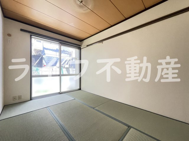 アイケイハイツ高井田A棟の和室|日本らしい落ち着いた雰囲気の和室です