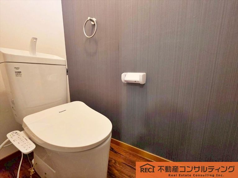 神戸市東灘区深江本町4丁目　中古戸建のトイレ