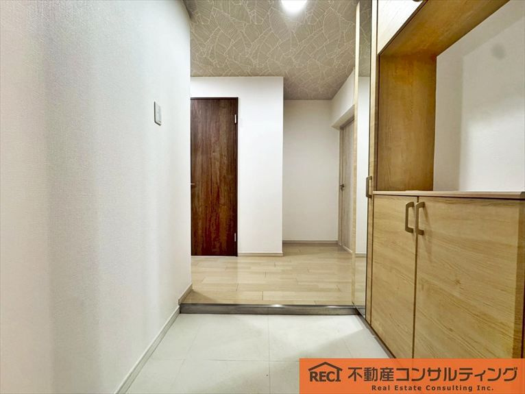 グランドメゾン六甲箕岡の玄関