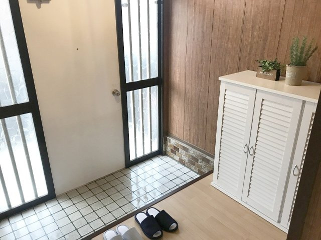 二ノ井手貸家の玄関