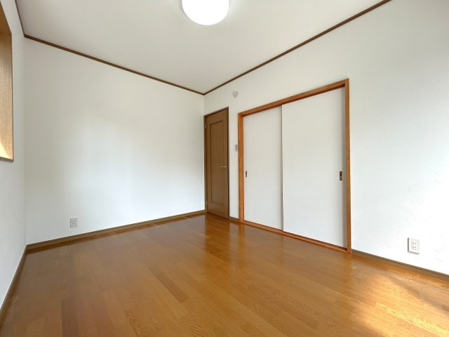 高知市十津3丁目　中古戸建の洋室