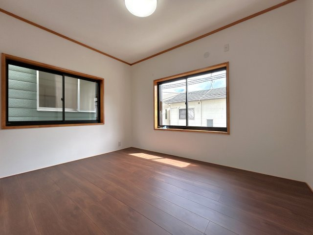 高知市十津3丁目　中古戸建の洋室