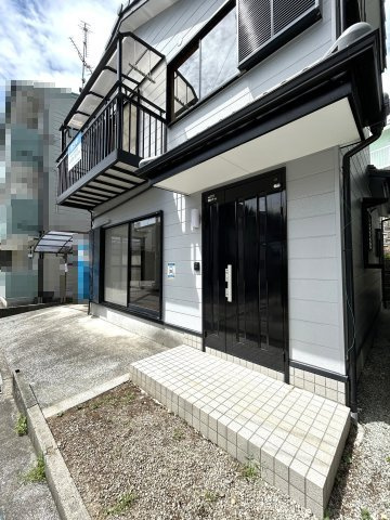 高知市十津3丁目　中古戸建の玄関