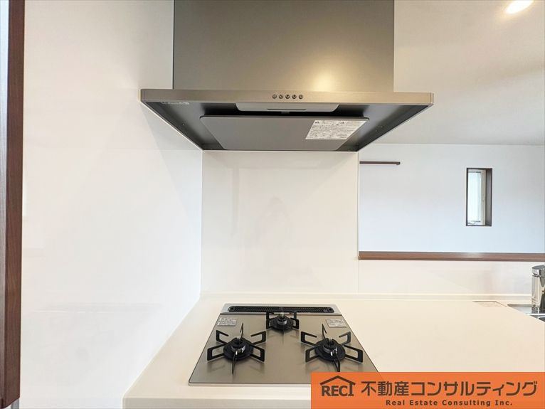 西宮市津門稲荷町　中古戸建のキッチン