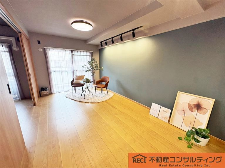 ビバリーハウス本山の駐車場