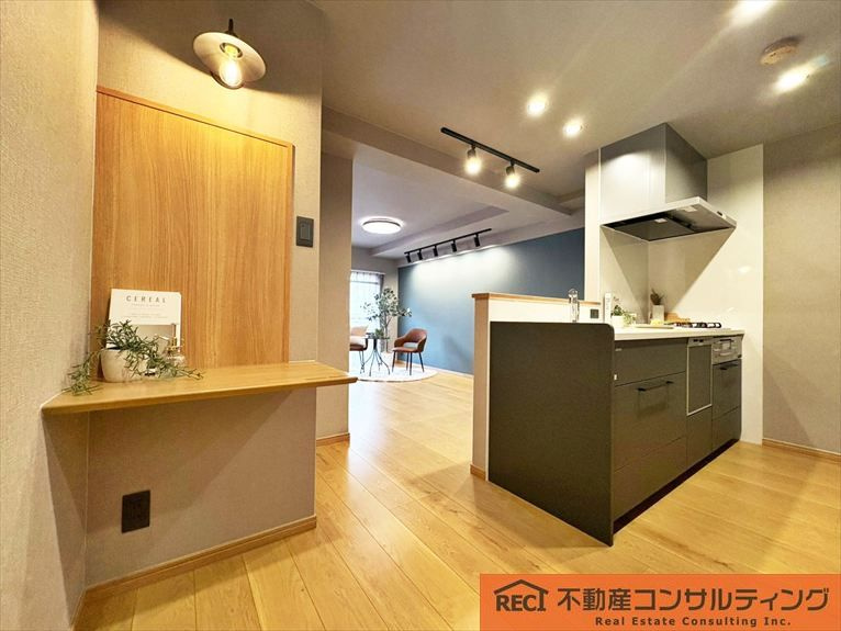 ビバリーハウス本山の居間・リビング