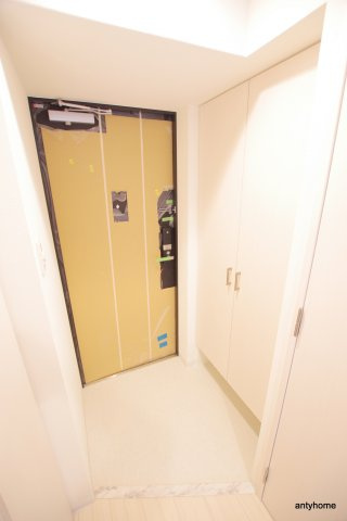 エスリード難波ザ・ゲート　仲介手数料無料の玄関