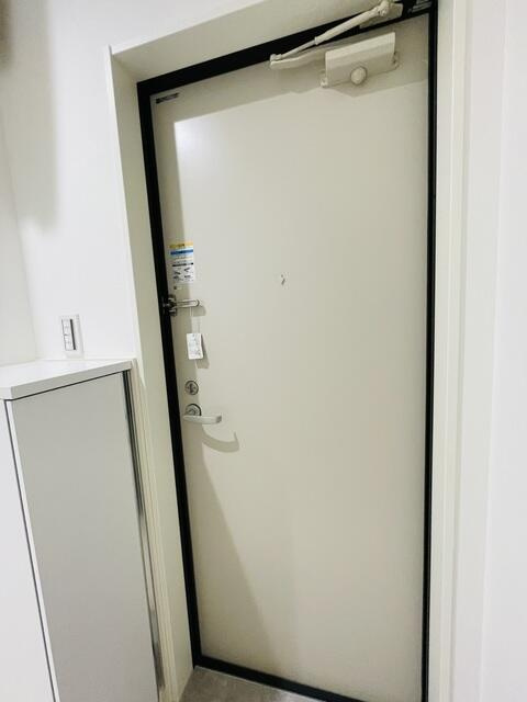 プルミア梅島の玄関