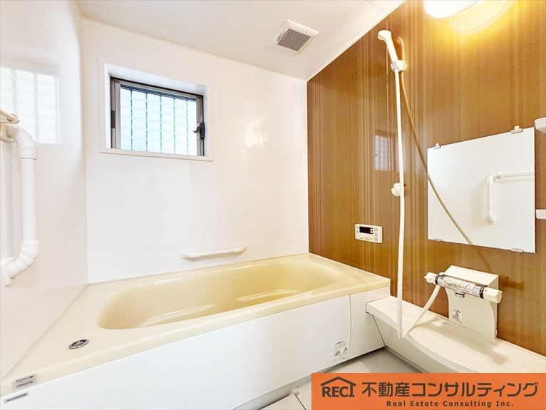 神戸市東灘区岡本6丁目　中古戸建の浴室