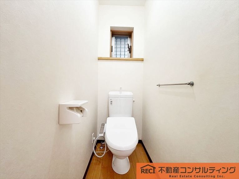 神戸市東灘区岡本6丁目　中古戸建のトイレ