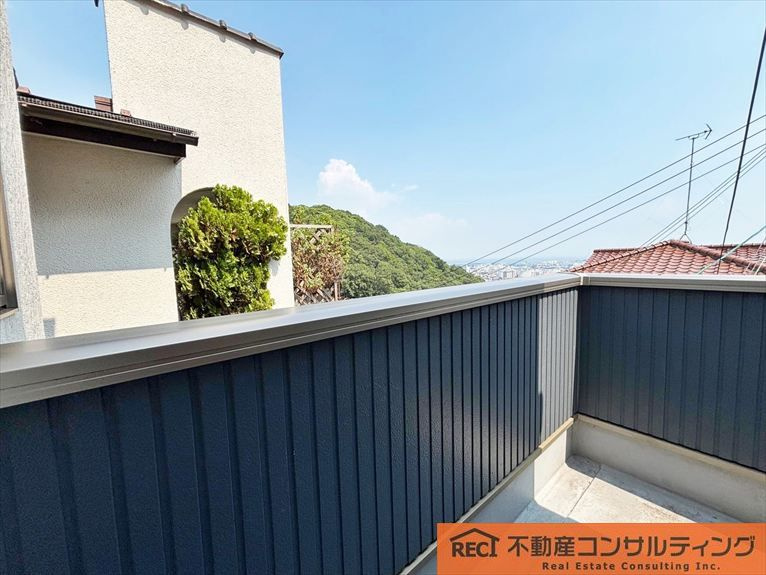 神戸市東灘区岡本6丁目　中古戸建のバルコニー