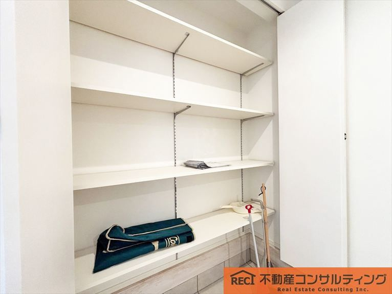 神戸市灘区中原通2丁目　新築戸建の収納