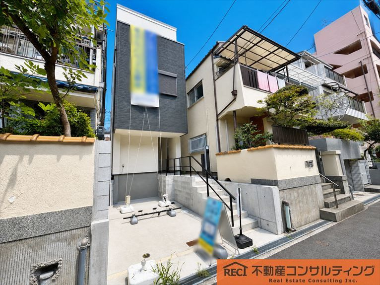 神戸市灘区中原通2丁目　新築戸建の駐車場