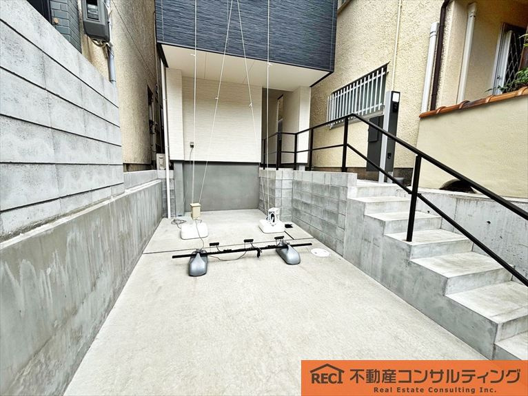 神戸市灘区中原通2丁目　新築戸建の駐車場