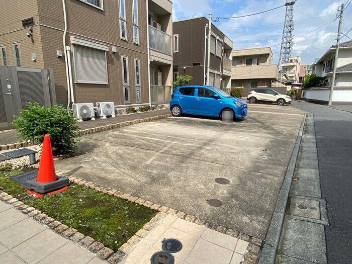 レジデンス　さくら の駐車場