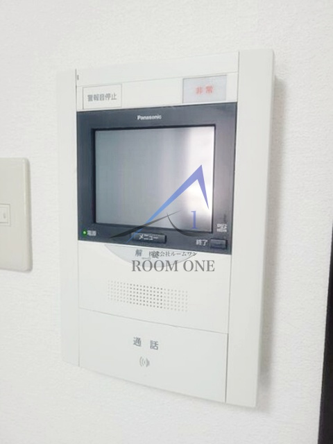 ダイアパレス鶴見中央のセキュリティ|モニター付きインターホンです。