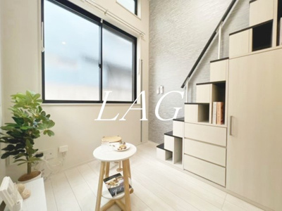 【居間・リビング】 | スカイソレイユ | 洋室のお部屋です。(家具はつきません)
