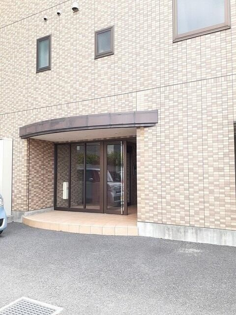 ダイヤモンド　サルーンのエントランス