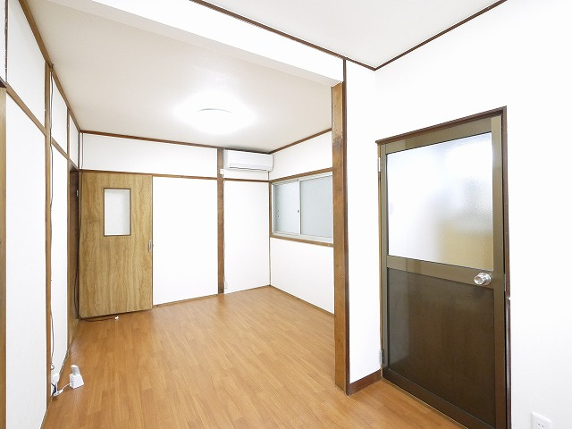南京終町6丁目一戸建のキッチン|お料理しやすいキッチンです