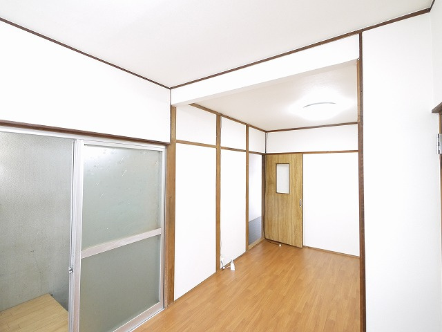 南京終町6丁目一戸建の居間・リビング|居間です