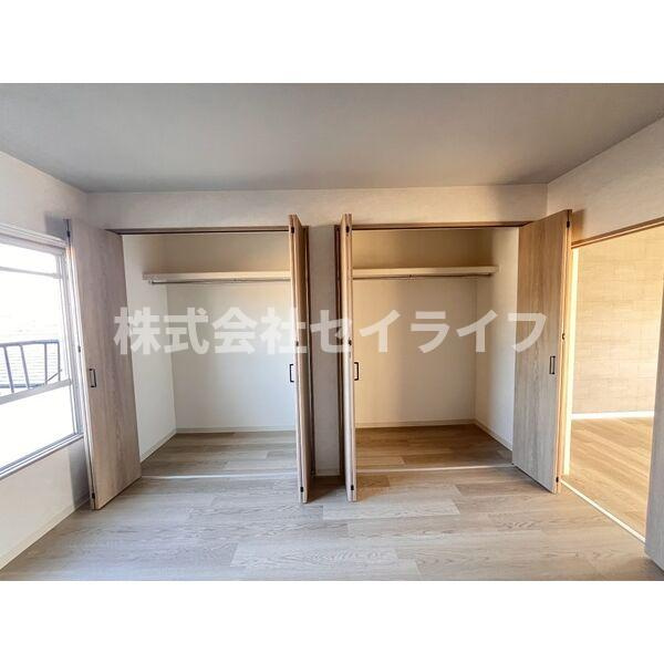 フラワリータウン志紀A棟の収納