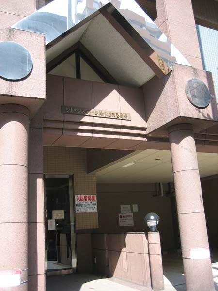 ミリオンステージ西早稲田壱番館のエントランス