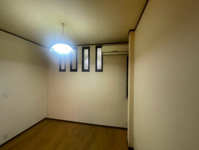 千葉県市原市 1棟ビルの洋室