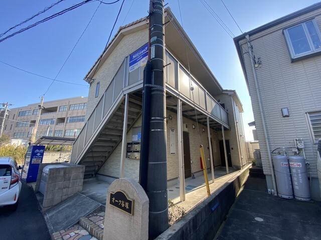 草加市谷塚仲町のアパートの外観