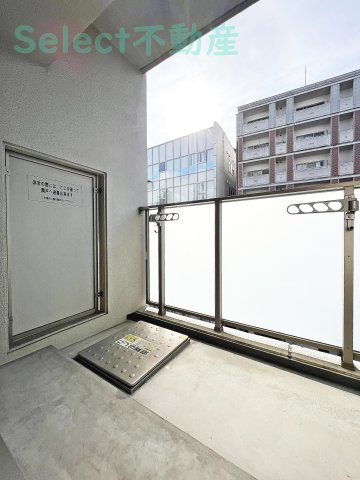ヒルズ新栄2号館のバルコニー