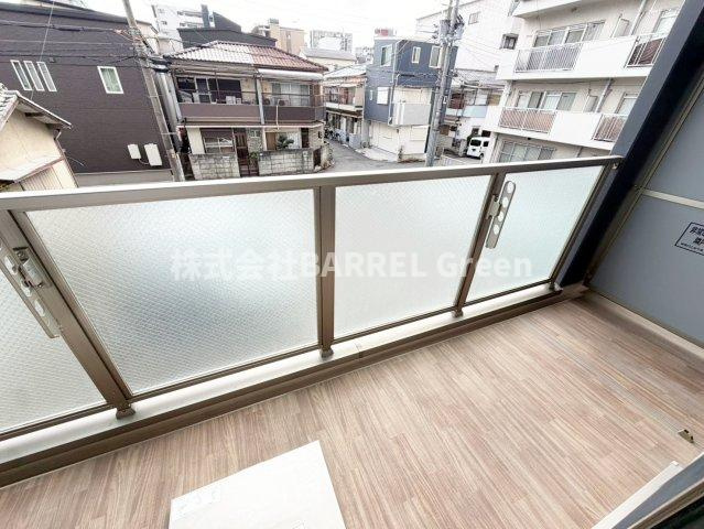 リバレイン江坂のバルコニー