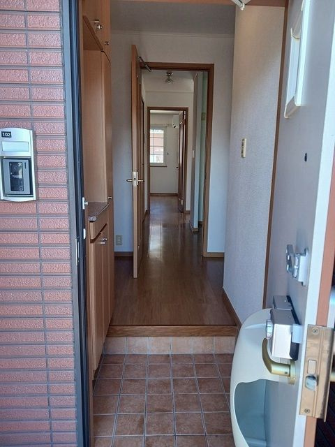 プラシードＡの玄関