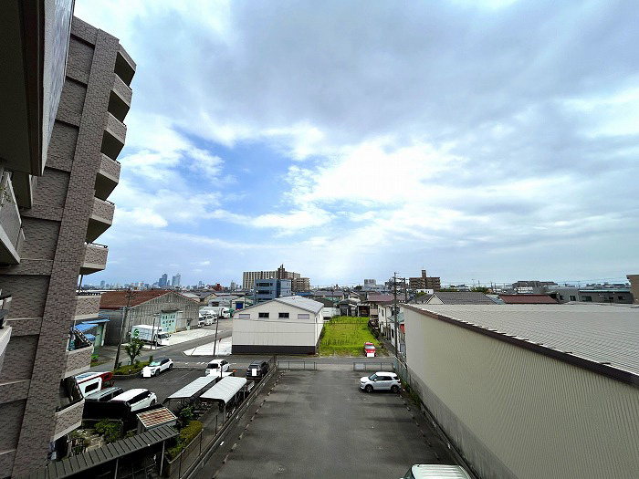 名古屋市西区こも原町の中古マンションの展望|◇バルコニー◇　　陽当り・眺望良好なワイドバルコニー♪