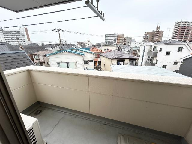 Ｆ－ＢＡＳＥ  Ｅａｓｔ　Ⅱのバルコニー