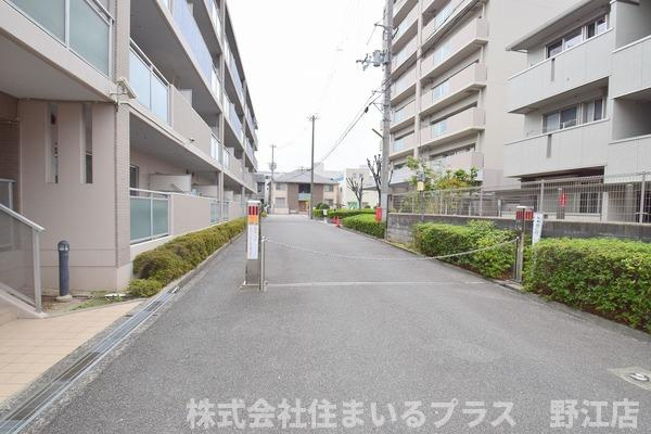 アモール永田の駐車場