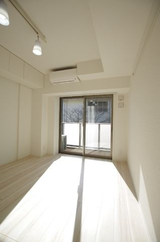 ブライズ蒲田EASTの居間・リビング