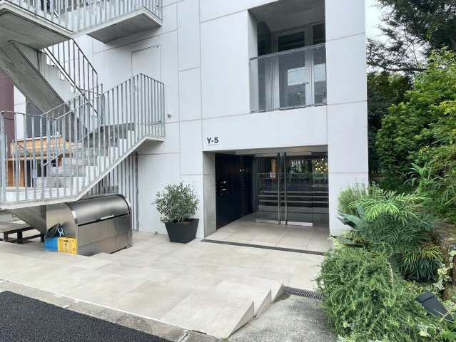 Y-5 Yamagataya BLD　小規模オフィス　高層階　のエントランス