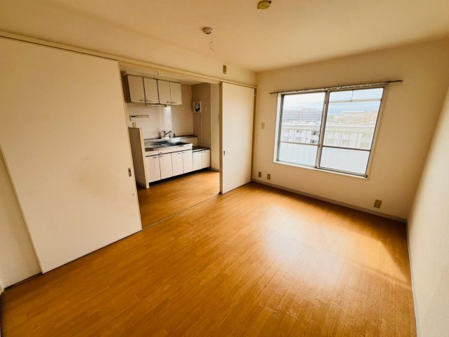 上高丸厚生年金住宅3号棟の居間・リビング