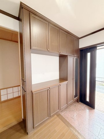 久喜市西大輪の収納|大型のシューズボックス！