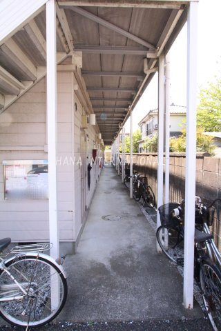 レオパレスプルニエのエントランス