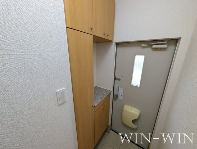 リーヴァ菅池 Aの玄関