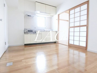【居間・リビング】 | アピレ小杉 | 洋室のお部屋です。