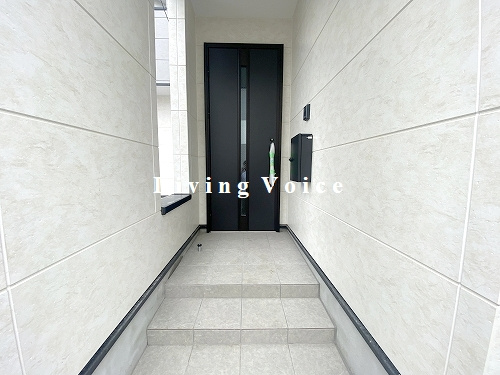 【仲介手数料０円】秦野市萩が丘1期　新築一戸建て　1号棟　全3棟のエントランス|秦野市萩が丘1期　新築一戸建て　1号棟　全3棟