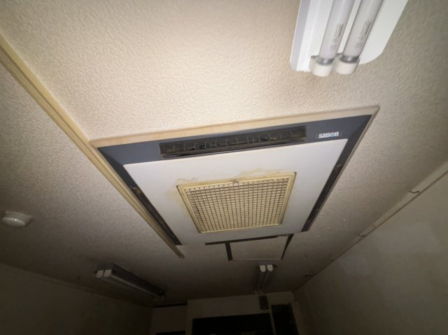 門真市野里町の店舗事務所